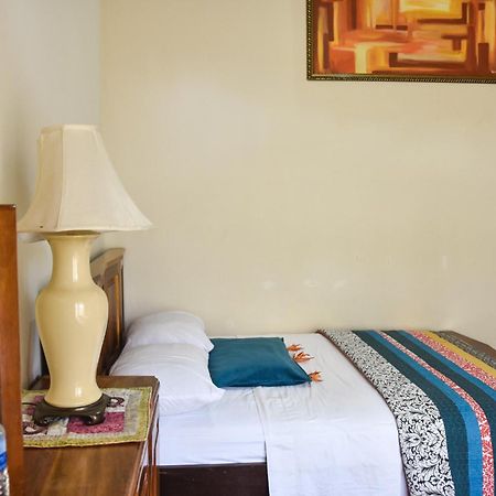 Casa Cora Bed And Breakfast Carmona Esterno foto