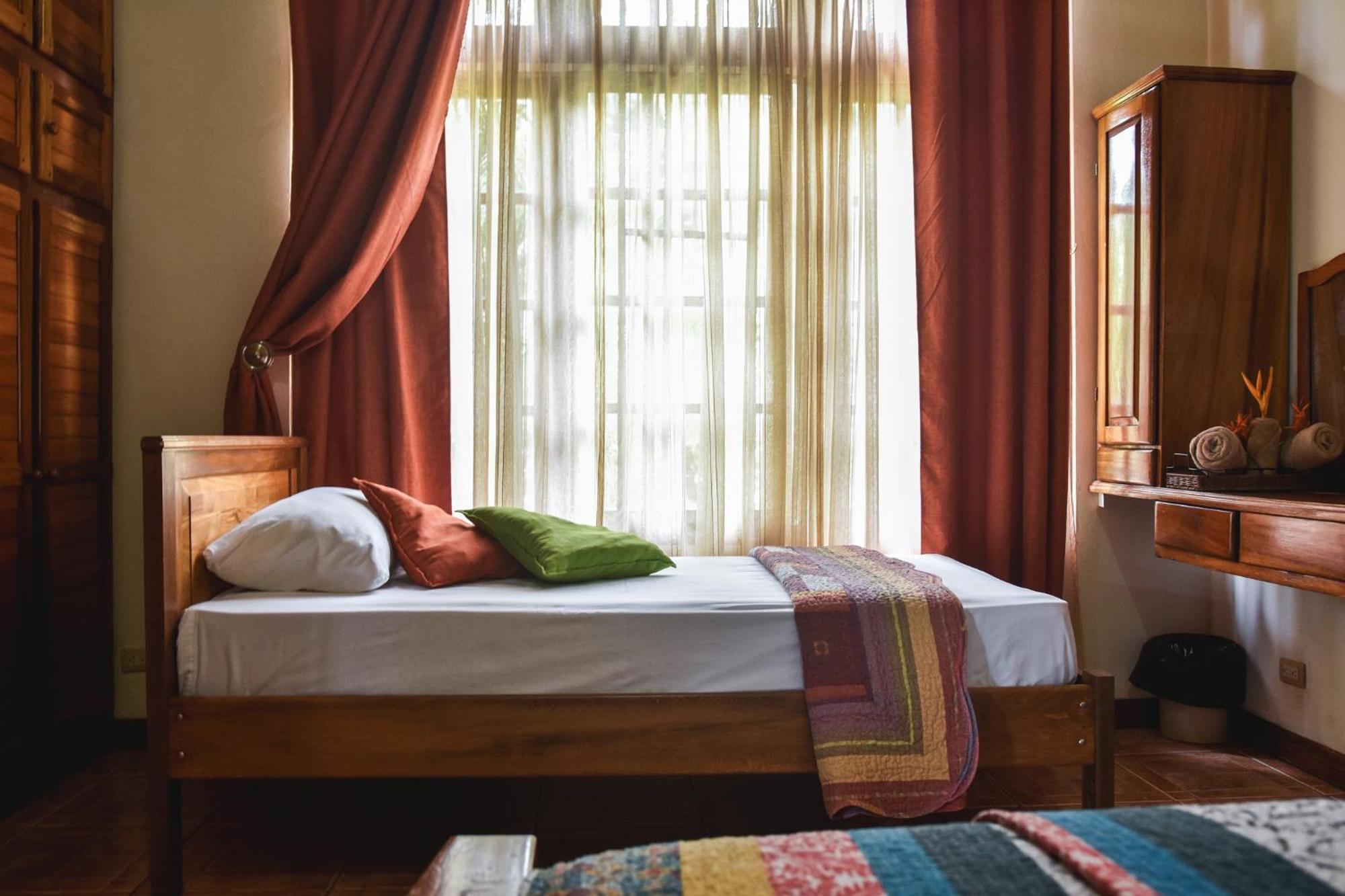 Casa Cora Bed And Breakfast Carmona Esterno foto